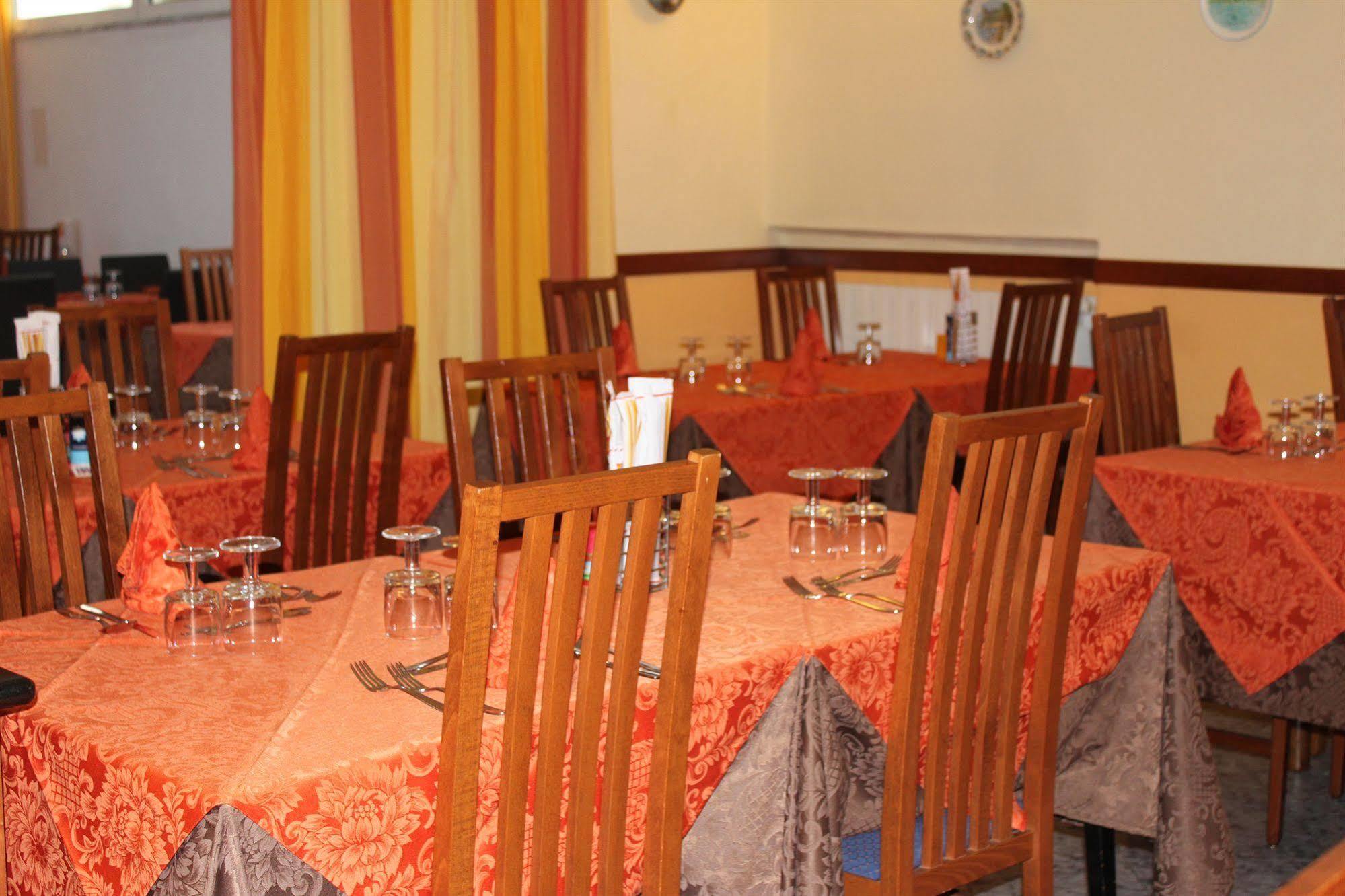 Hotel Eco Del Mare Marina di Massa Kültér fotó