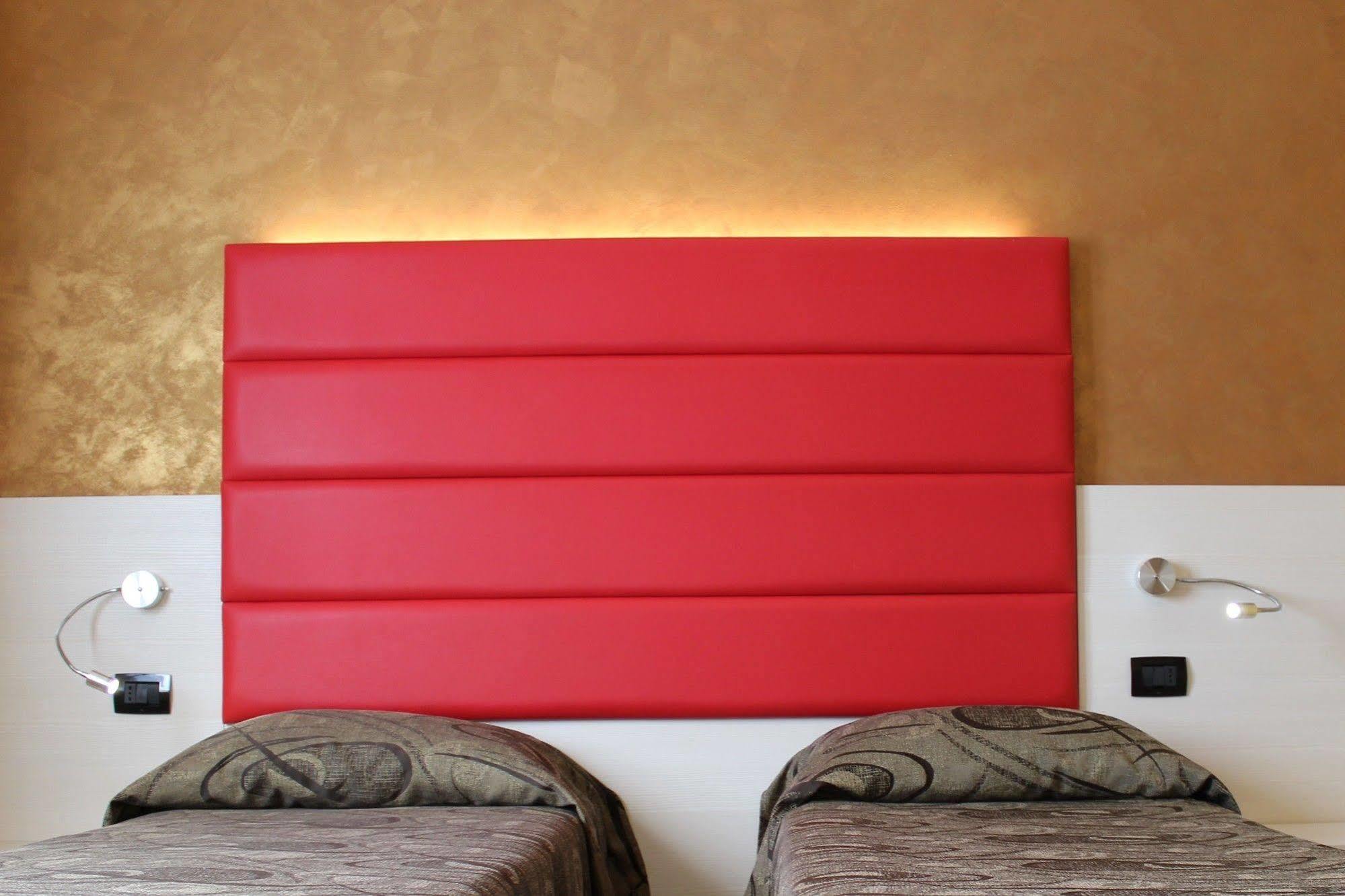 Hotel Eco Del Mare Marina di Massa Kültér fotó