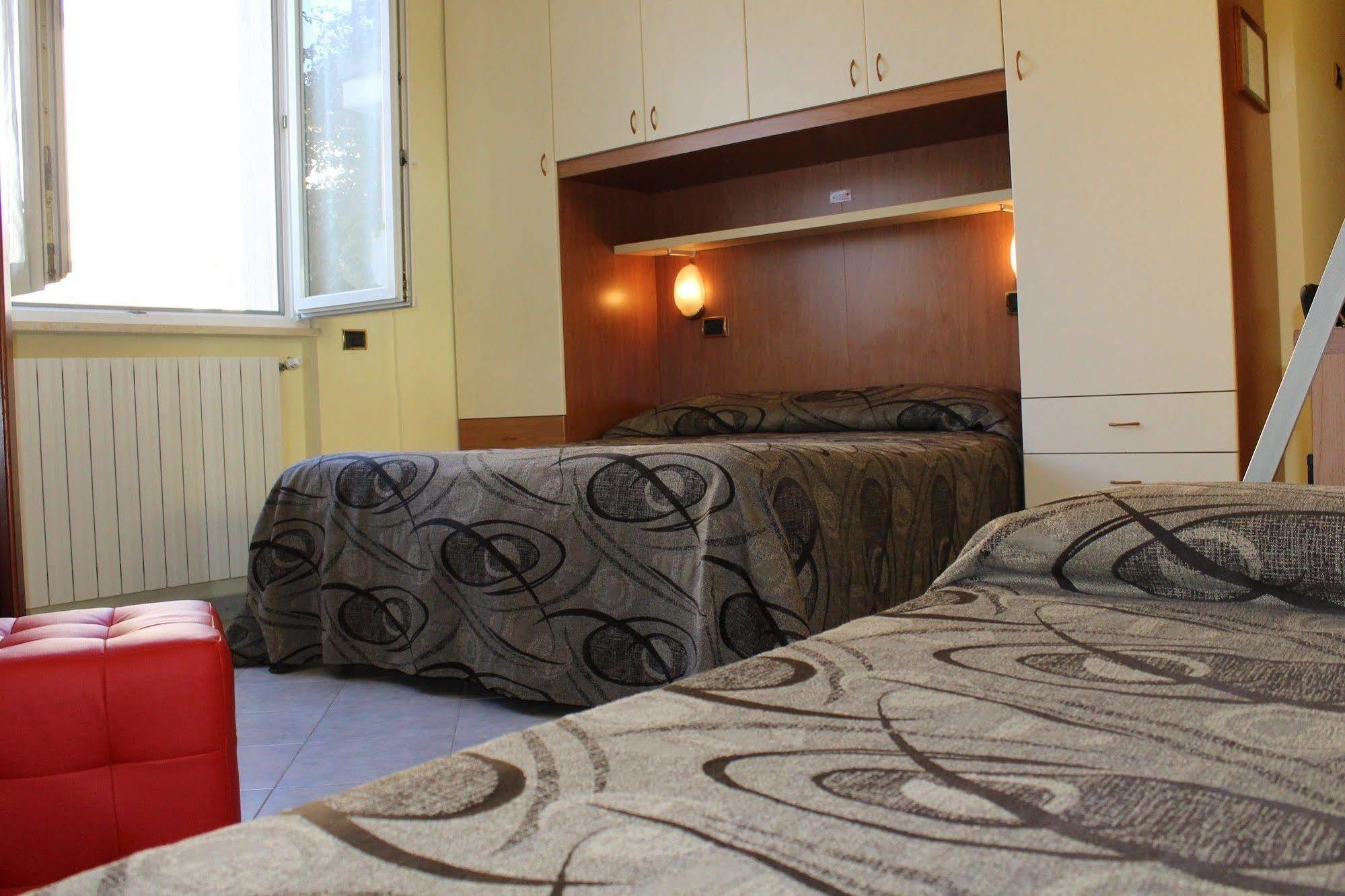 Hotel Eco Del Mare Marina di Massa Kültér fotó