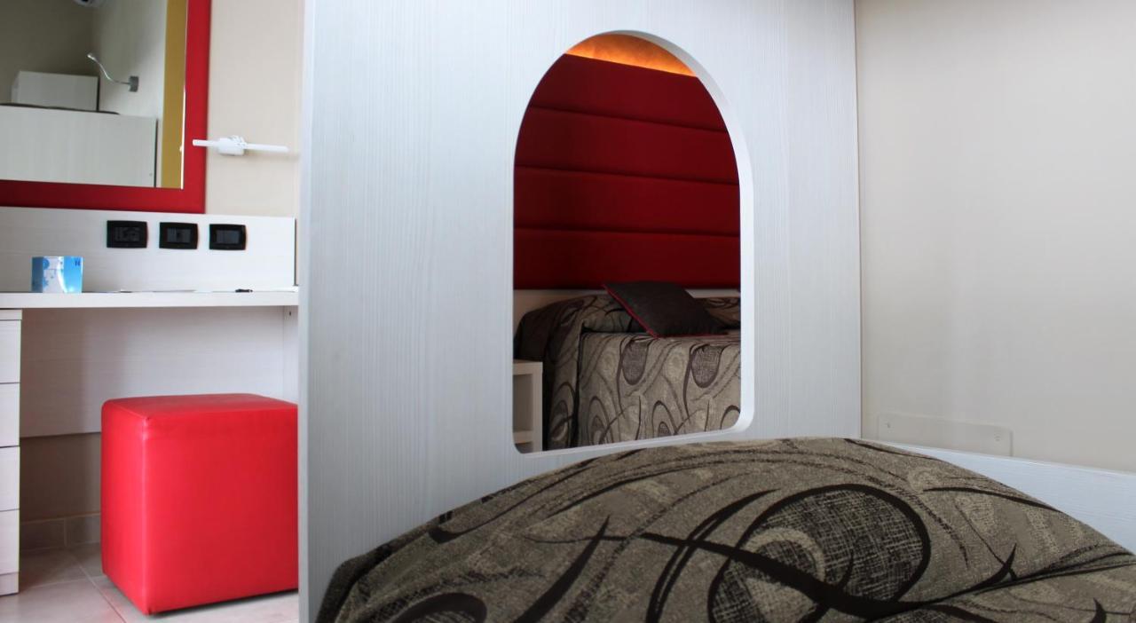 Hotel Eco Del Mare Marina di Massa Kültér fotó